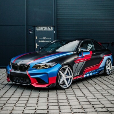 Wygraj BMW M2 od braci Malczyńskich, w loterii Mega Akcja zgarnijauta.pl